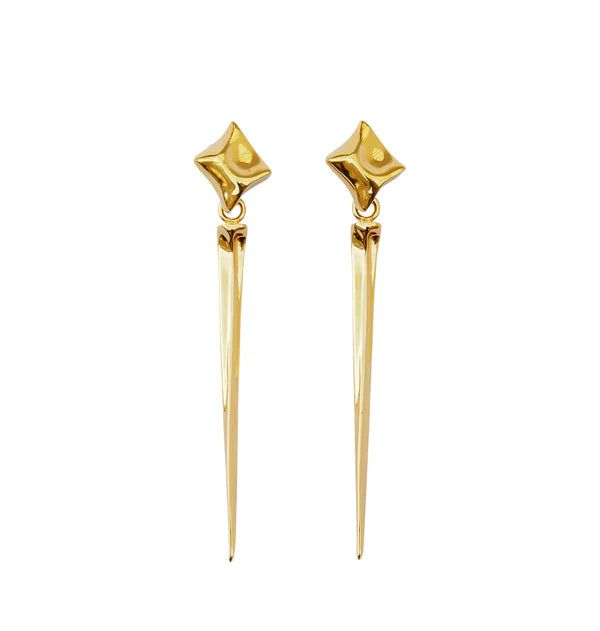 This chic and dramatic earring is a powerful statement for any look. The best part is that the sleek ornament is removable, allowing you to transform your dramatic statement earrings into small accent earrings for a more minimal effect. MATERIAL Gold-plated Bronze Modern Polished Earrings For Party, Chic Linear Earrings For Formal Occasions, Chic Formal Plug Earrings, Chic Pierced Linear Earrings For Formal Occasions, Chic Formal Earrings With Polished Finish, Chic Long Drop Linear Earrings For Formal Events, Chic Long Drop Linear Earrings For Formal Occasions, Chic Polished Formal Earrings, Modern Metal Plug Earrings For Formal Wear