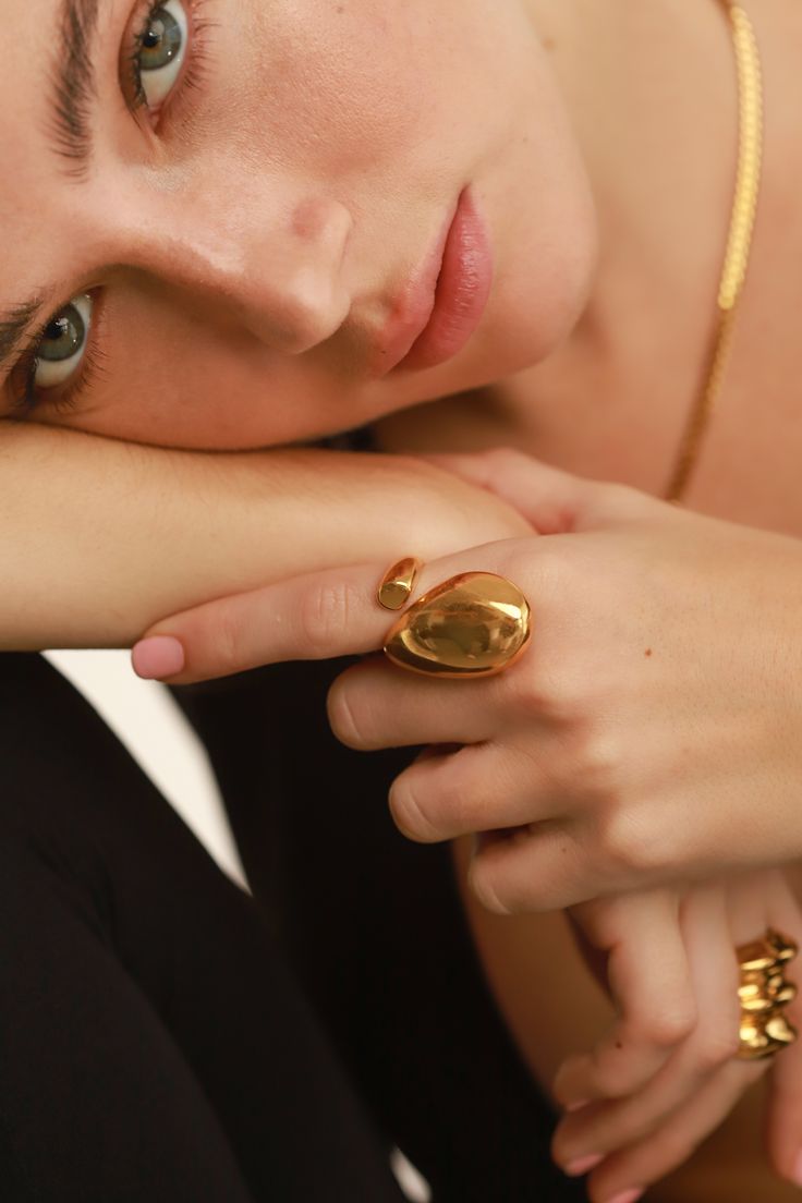 Find the perfect aesthetic gold ring that shows off your unique style! Use it by itself or stack it with other rings. Luxury Everyday Brass Rings, Luxury Tarnish-resistant Brass Jewelry, Modern Sculptural Gold Jewelry, Luxury Symbolic Brass Rings, Luxury Tarnish-resistant Brass Rings, Gold Ring Designs, Ring Designs, Unique Style, Statement Rings