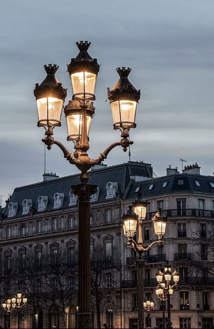 a lamp post with some lights on it