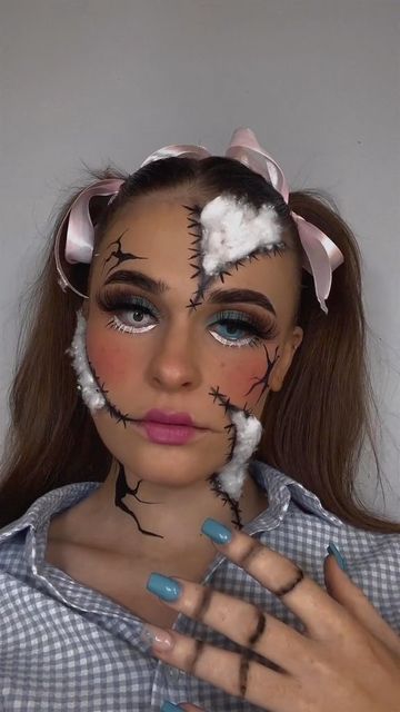 Scary Doll Makeup, Gwen Costume, Broken Doll Makeup, Doll Makeup Halloween, Primark Beauty, Cream Bronzer, Halloween Makeup Diy, Eye Contacts, Broken Doll