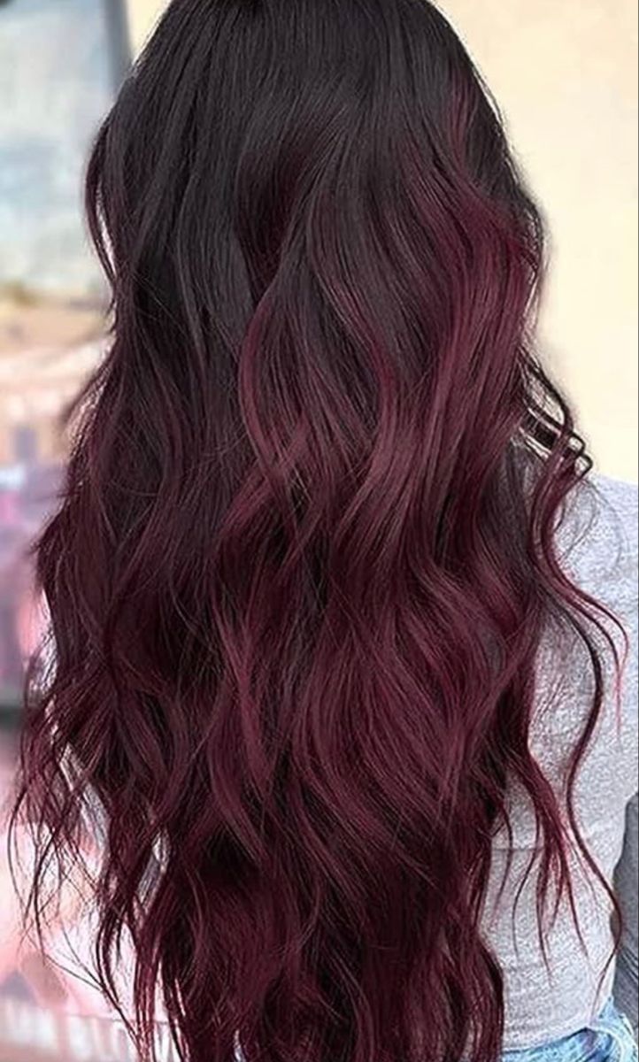 Red Hair With Shadow Root Dark, Dark Roots Red Hair, Shadow Root Red Hair, Red Hair Black Roots, Dark Roots Red Hair Balayage, Red Hair With Black Roots, Red Hair Dark Roots, Black Roots Red Hair, Cola Hair Color