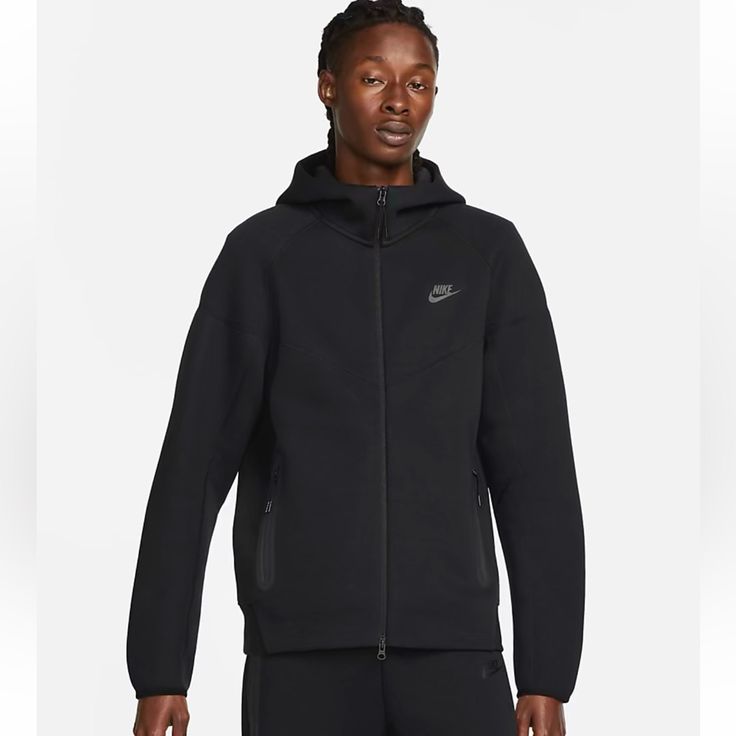 Sportswear Tech Fleece Windrunner Black Size Large Nwt Unworn Retails $145 Ultras Football, Fleece Men, Nike Sportswear Mens, Nike Sportswear Tech Fleece, Windrunner Jacket, Nike Sweats, Women's World Cup, Nike Tech Fleece, Team Wear