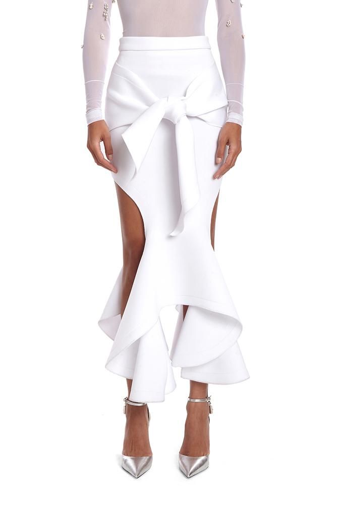 Chic Flared Hem Bottoms For Evening, White Ruffled Skirt For Night Out, Chic Flared Skirt, Chic Skirt With Ruffle Hem, Chic Maxi Skirt With Ruffle Hem, Chic Ruffle Hem Skirt For Evening, Chic Asymmetrical Ruffled Skirt, Elegant White Skirt With Ruffle Hem, Flared Skirt For Evening In Spring