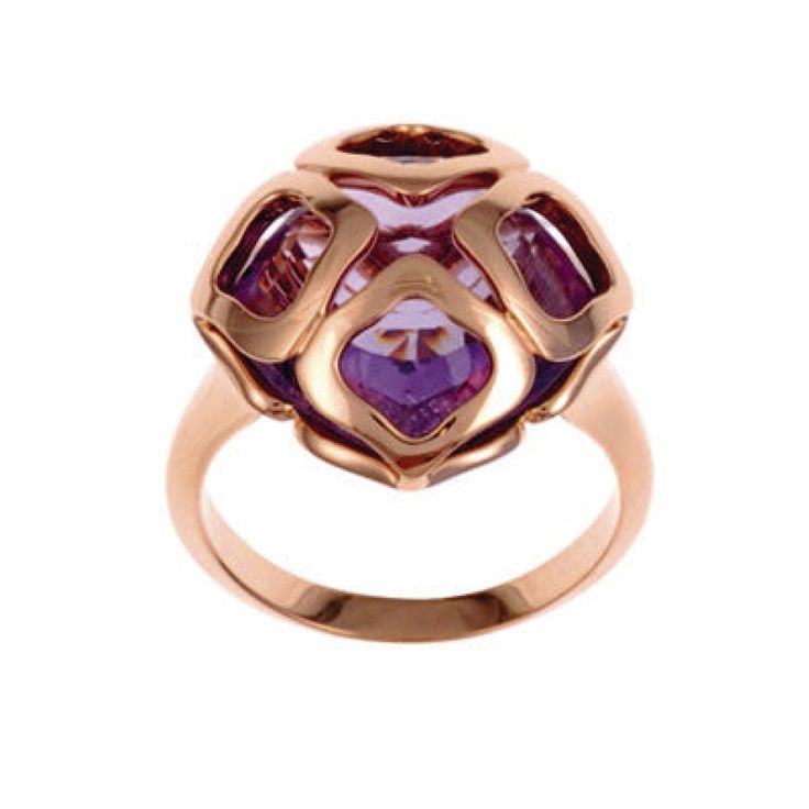 Crafted like lace, the 18-carta rose gold of the IMPERIALE ring celebrates the beauty of colored stones. Like a finely woven lattice, the precious metal delicately encases a cushion-cut amethyst. The IMPERIALE ring in rose gold is a treasure of femininity with refined and generous proportions. MATERIAL: 18k yellow gold 1 AMETHYSTE = 7.30 CTS SIZE: 53 (6 1/2) REF. NUMBER: 829221-5039 Gold Amethyst Ring, Colored Stones, Precious Metal, Amethyst Ring, Bird Feathers, Cushion Cut, Cocktail Rings, 18k Rose Gold, Lattice