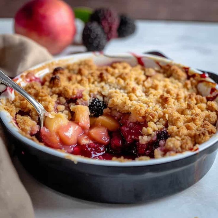 Mary Berry Apple Blackberry Crumble Pear And Blackberry Crumble, Berry Apple Crumble, Apple And Blackberry Crumble Recipe, Mary Berry Apple Crumble, Crumble Mix Recipes, Crunchy Crumble Topping, Apple Crumble For Two, Blackberry Apple Crumble, Apple Blackberry Crumble