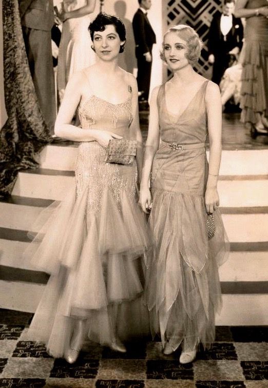 1920s Vs 1930s, 1930s Fashion Glamour, 1930s Bohemian Fashion, 1930s Fashion Women Evening, Early 1920s Fashion, 1930s Ball Gown, 1930 Evening Dress, Early 1930s Fashion, Early 30s Fashion