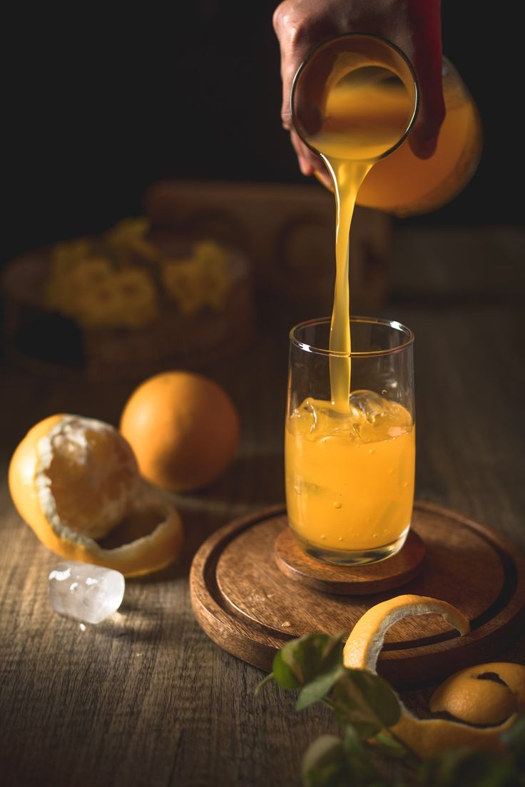 Orange juice Orange Juice Photography, Juice Photography Ideas, Orange Juice Aesthetic, Juice Business, Photo Nails, Fresh Turmeric Root, Coconut Juice, Turmeric Juice, Beverage Photography