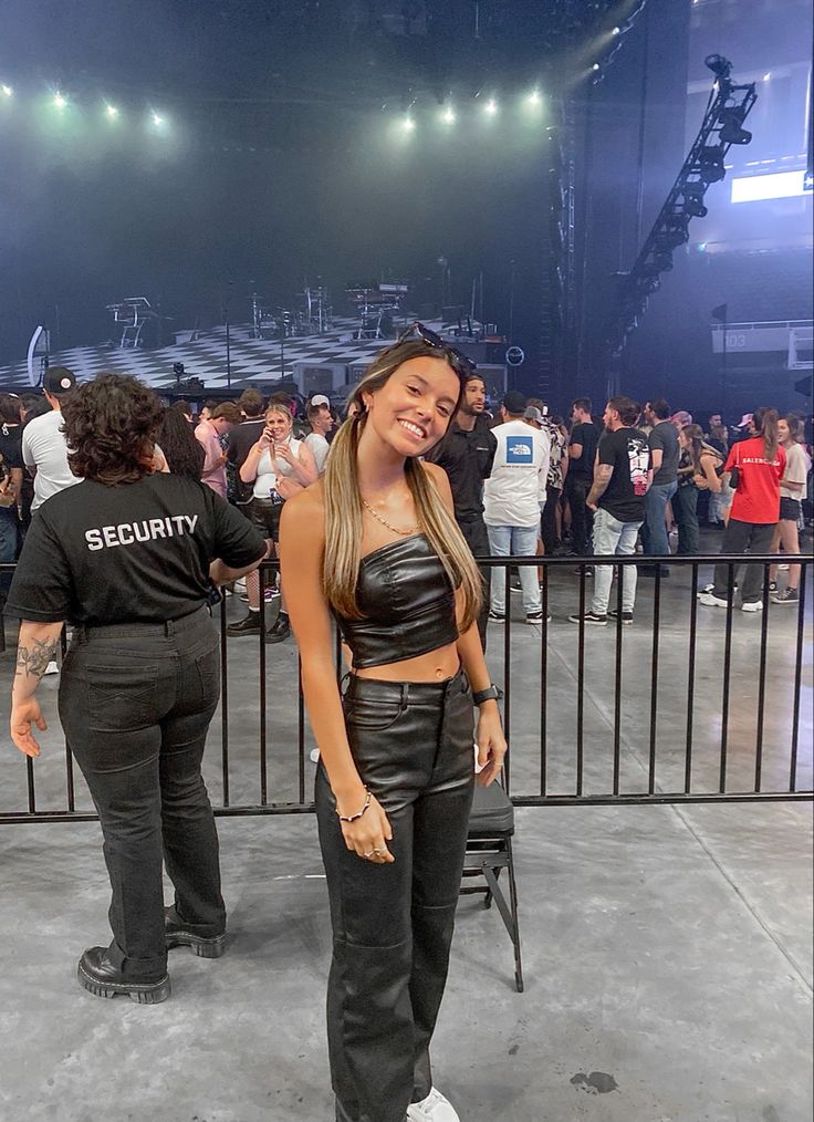 concert outfit | 2022 concert | machine gun kelly | leather outfit | leather pants Concert Outfit Lil Tjay, George Ezra Concert Outfits, Jcole Concert Outfit, A Boogie Wit Da Hoodie Concert Outfit Ideas, Concert Outfit 21 Savage, Concert Outfits Drake, Concert Outfit Jessie Murph, Concert Outfit Bryson Tiller, Concert Outfit Rnb