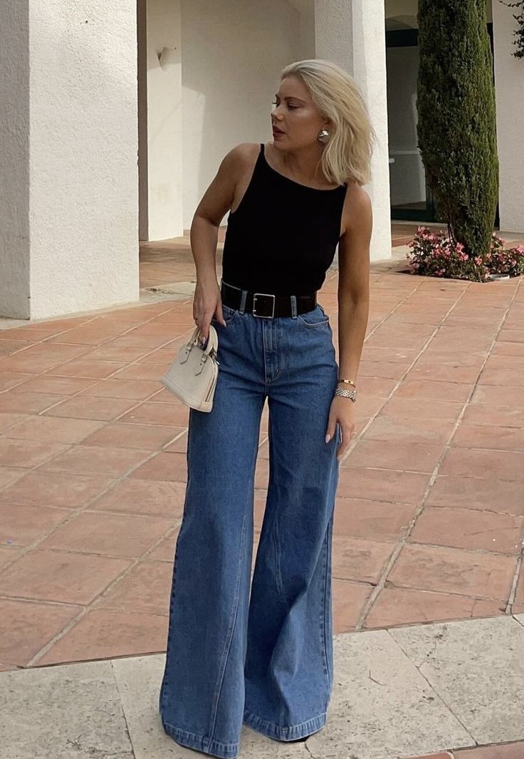 Summer Holiday Outfits Women 30s, Early Fall Brunch Outfit, Ice Cream Date Outfit Casual, Chic Jeans Outfit Classy, Nude Heels Outfit Classy, Sneaker And Jeans Outfit, Jeans Heels Outfit Night Classy, Monterey California Outfits, Modest Night Out Outfit