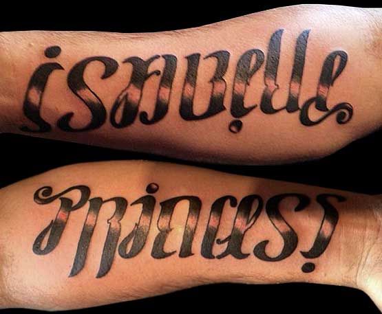 two people with matching tattoos on their arms that say,'esmeralo princess'and'esmeralo prince '