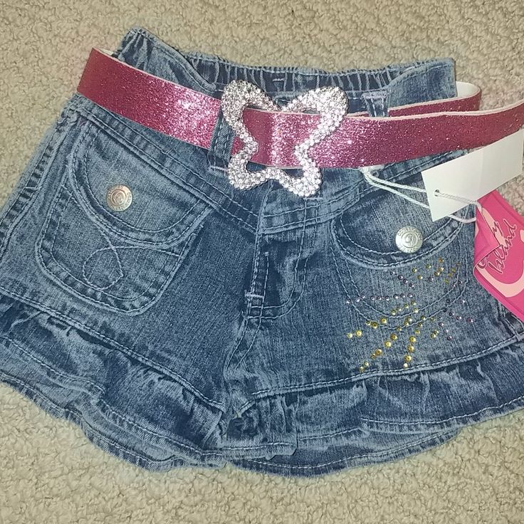 Loc16 - New With Tags Girls Jean Shorts Embellished Also Includes Pink Glitter Butterfly Belt. Size 2t. 2000s Justice Clothes, Unhinged Fashion, Kiki Core, Pink Glitter Butterfly, 2000s Memories, Glitter Belt, Butterfly Belt, Boys Denim Shorts, 2000s Party