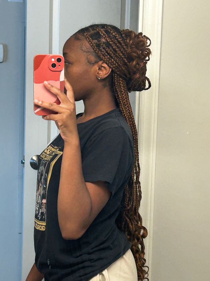 Knotledd Braids Styles, Colour 4 Knotless Braids, Knotless Braids With Scrunchies, Knotledd Box Braids, Knotless Box Braids In A Bun, Knotless Box Braids Brown, Knowles’s Braids Hairstyles, Fall Knotless Braids, Dark Brown Knotless Braids