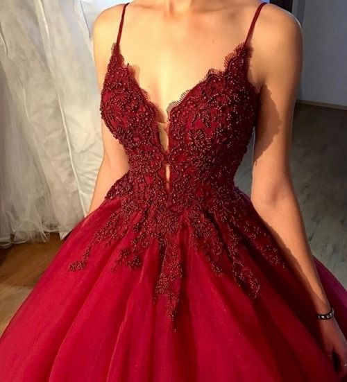 . Burgundy V-neck Evening Dress For Prom, Wedding Reception Gowns, Princess Frocks, Couture Dior, Burgundy Evening Dress, Burgundy Prom, Reception Gown, Simple Prom Dress, Spaghetti Strap Prom Dress