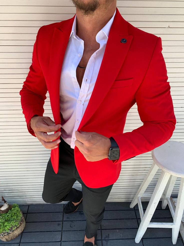 Red Blazer Outfit Men, Red Men Suit, Blazer Outfits For Men, Male Neck, Men Fashion Suit, Red Blazer Outfit, Suit Length, Best Casual Shirts, Black Men Fashion Urban