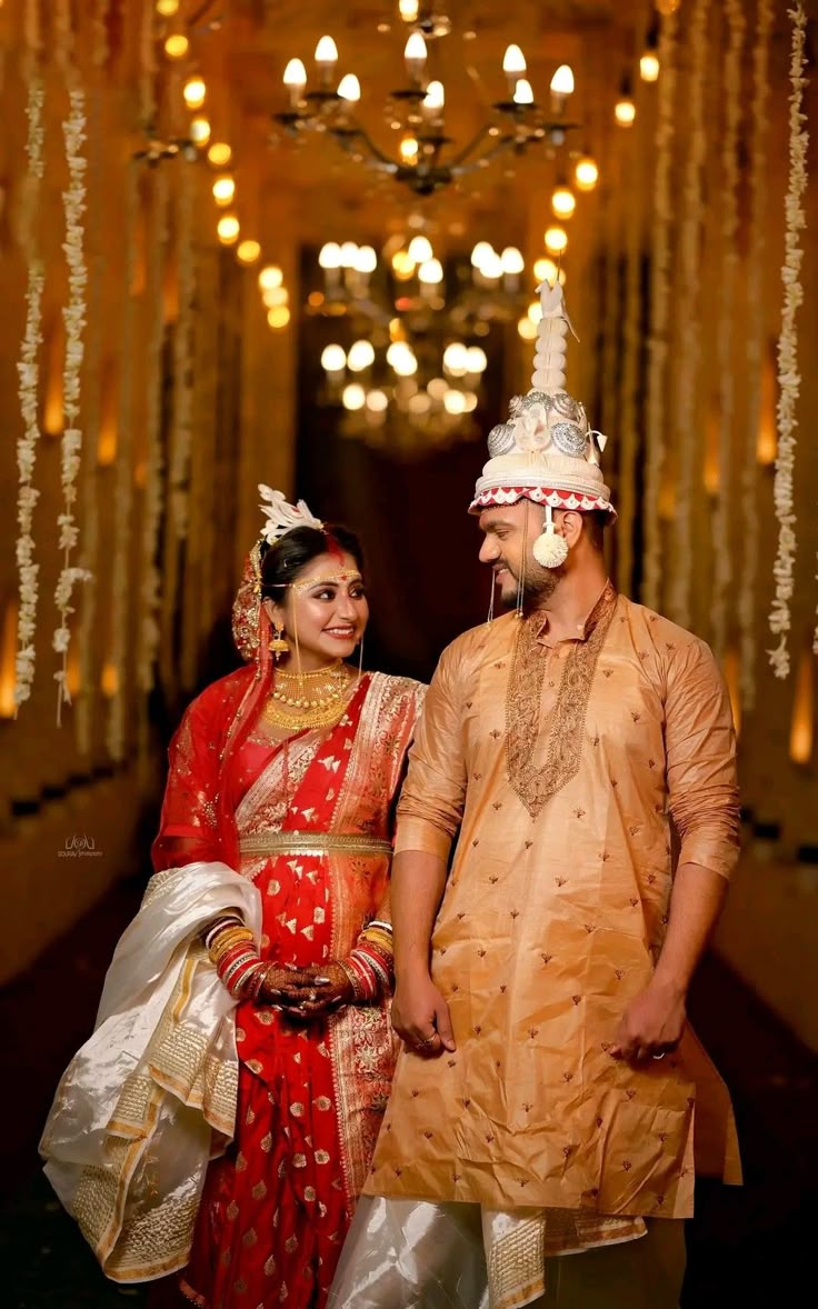 Bengali Couple Reception Look, Bengali Marriage Photography, Bengali Groom Outfit Wedding, Bengali Groom Outfit, Bengali Wedding Couple Poses, Bengali Bride And Groom, Bengali Wedding Reception, Bengali Wedding Couple, Bengali Groom