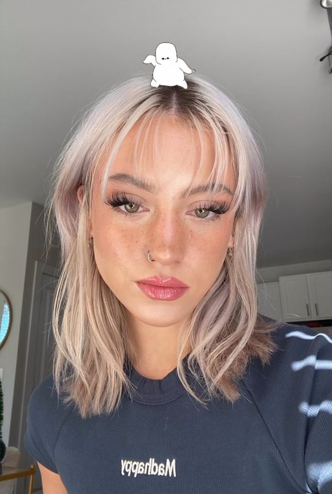 Light Wispy Bangs Short Hair, Whispy Baby Bangs, Wispy Bangstyle Hair, Color Hair Trends, Hair Trends 2020, Hair Trends 2022, 2022 Hairstyles, Riley Hubatka, Wispy Hair