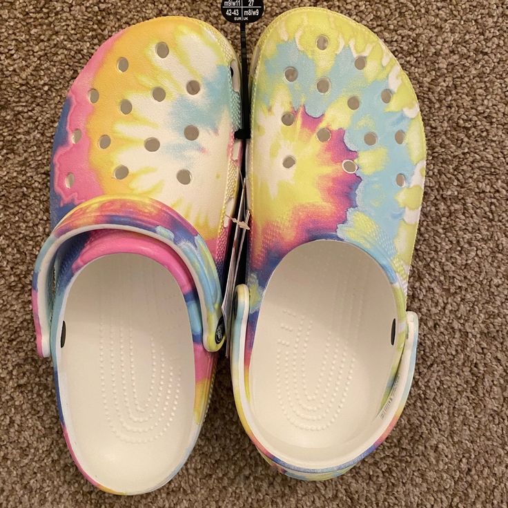 Crocs Classic Tie Dye Adult Clogs White/Multi Sizes Listed Are In Mens. Tie Dye Crocs, Crocs Platform, Lined Crocs, Blue Crocs, Chef Shoes, Shoes Crocs, Tie Dye Men, Crocs Sandals, Crocs Men