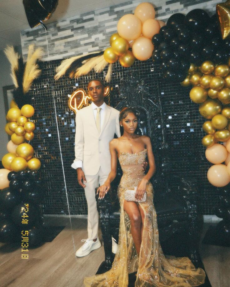 Golden Hour Prom Dress, Prom Dresses Gold Champagne, Gold Dresses Black Women, Prom Set Up, Light Brown Prom Dress, Gold Prom Dresses Black Women, Gold And Black Prom Dress, Blonde Hair Prom, Prom Black Couples