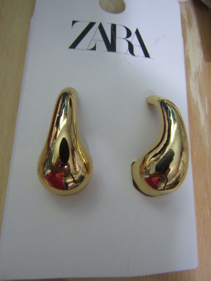 New  Carded ZARA gold ear buds style 2" earrings Gift Idea List, Zara Earrings, Zara Accessories, Zara Gold, 2 Earrings, Ear Buds, Fashion Jewelry Earrings, Style Earrings, Fashion Watches