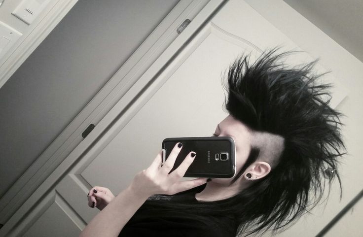 rat poison for dinner : Photo Long Deathhawk, Hawk Hairstyle, Long Mohawk, Goth Hair, Mohawk Hairstyles, Punk Hair, Punk Girl, Hairstyle Look, Alternative Hair