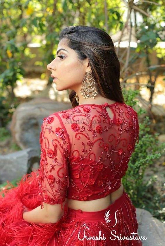 Lace Saree Blouse, Net Saree Blouse Designs, Red Blouse Design, Net Saree Blouse, Lehenga Stitching, Lace Blouse Design, Netted Blouse Designs, Blouse Designs High Neck, Net Blouse