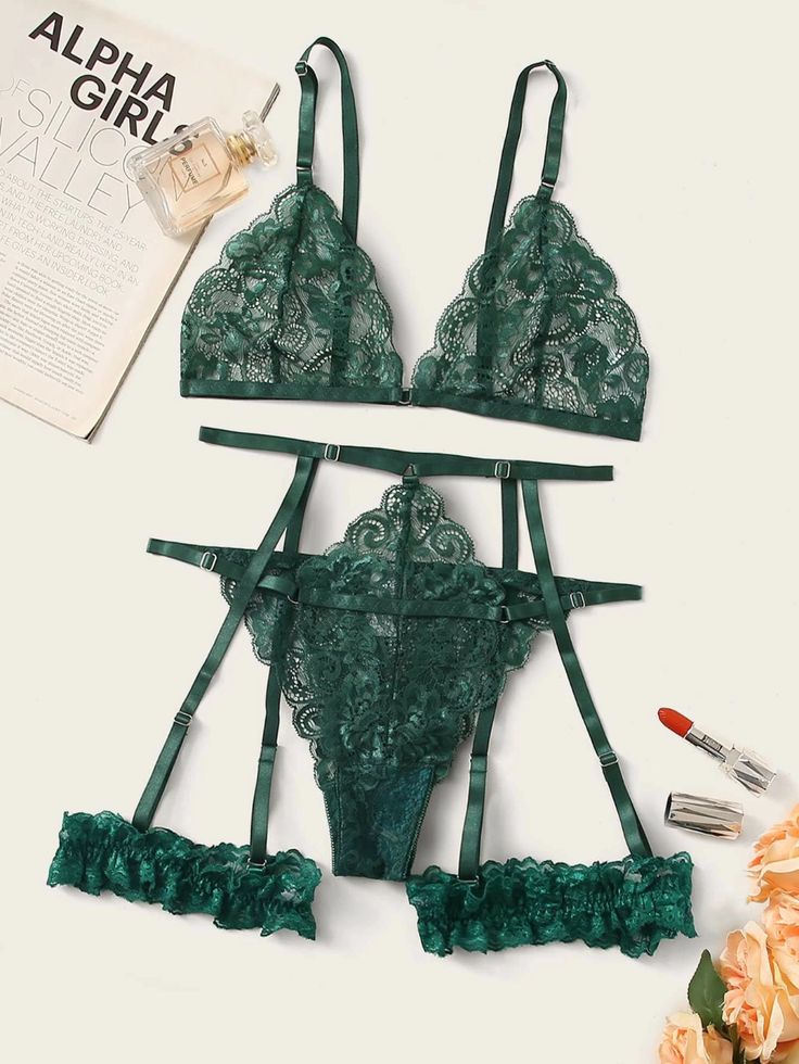 Green Lingerie, Lingerie Inspiration, Hot Lingerie, Cute Lingerie, Lace Garter, Lingerie Outfits, Scalloped Trim, Pretty Lingerie, Garters