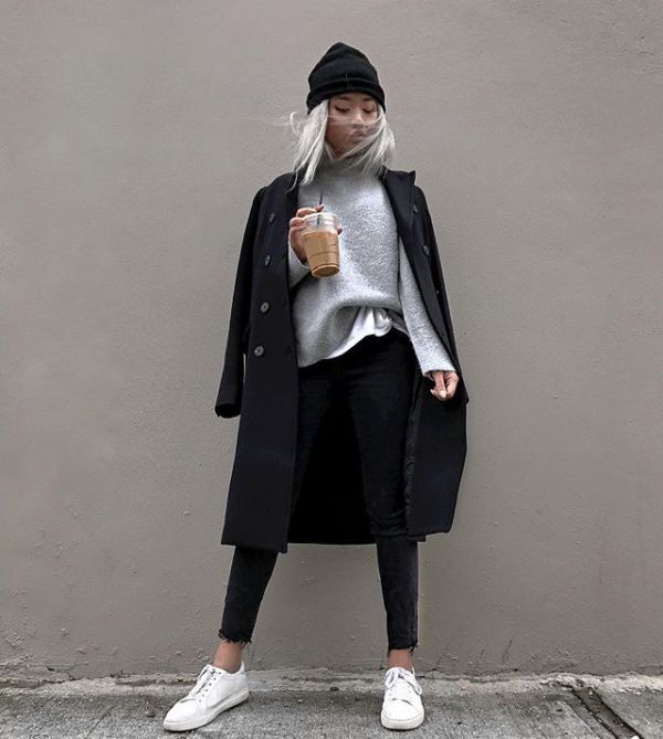 The Best Outfit Inspiration for Fall | StyleCaster Winter Sunshine, 2015 Style, Jenna Lyons, Street Style Photos, Fresh Outfits, Fall Travel, Winter Vibes, Oversized Coat, Street Style Inspiration