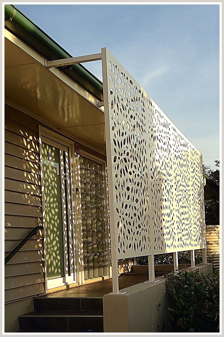 Outdoor Privacy Screens - The struggle is over. You don't have to hunt for it anymore. Just get it from here by clicking on the link. Bayou House, Outdoor Privacy Screens, Small Kitchen Design Ideas, Balcony Privacy Screen, Cozy Garden, Balcony Privacy, Kitchen Aesthetics, Privacy Shades, Patio Privacy