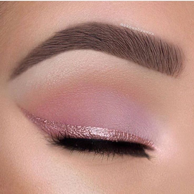 Makeup Tips For Brown Eyes, Make Up Designs, Pink Eyeliner, Diy Deodorant, Pink Eye Makeup, Best Makeup Tips, Glitter Eyeliner, Drawing Faces, Eye Makeup Designs