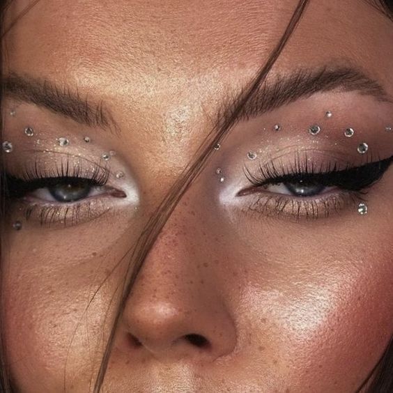 Coachella Makeup, Halloweenský Makeup, Concert Makeup, Rhinestone Makeup, Prom Eye Makeup, Rave Makeup, Smink Inspiration, Makijaż Smokey Eye, Dope Makeup