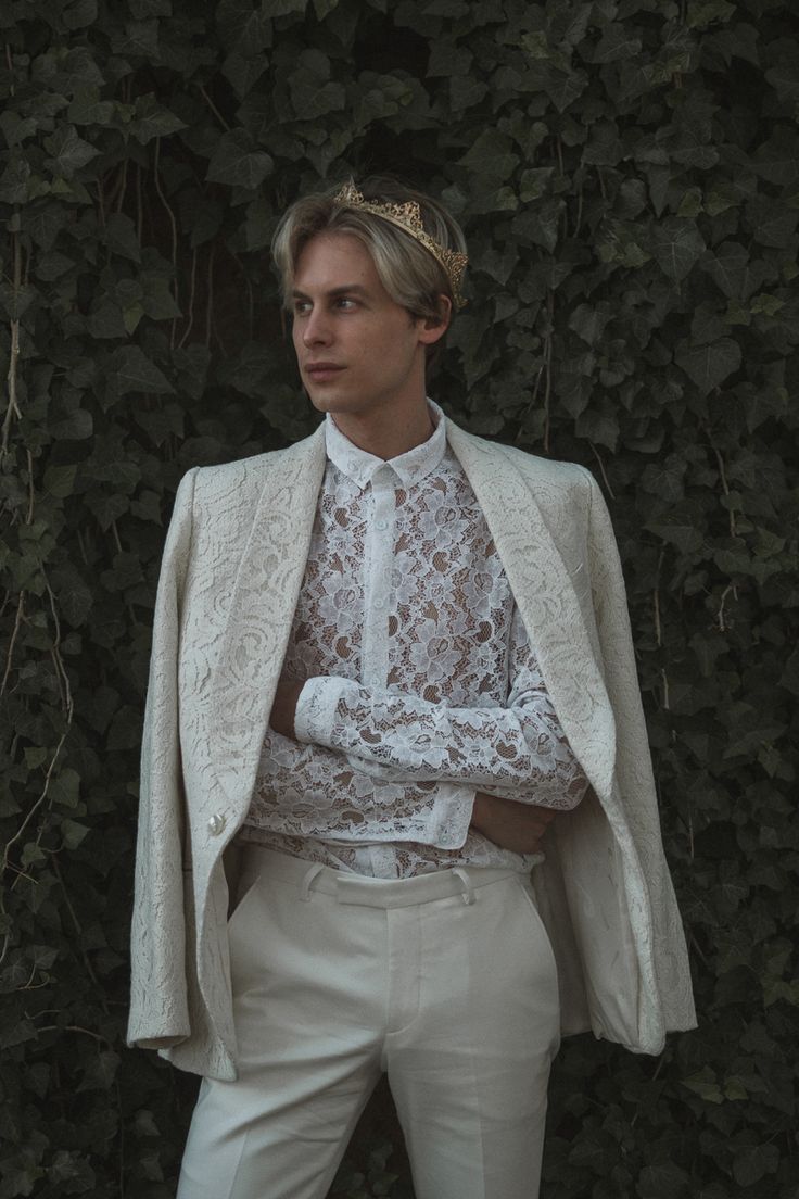 pretty wedding outfit Gay Prom Outfits, Gay Prom, Queer Weddings, Gender Fluid Fashion, Gala Outfit, White Suit, Queer Fashion, Gay Wedding, Prom Outfits