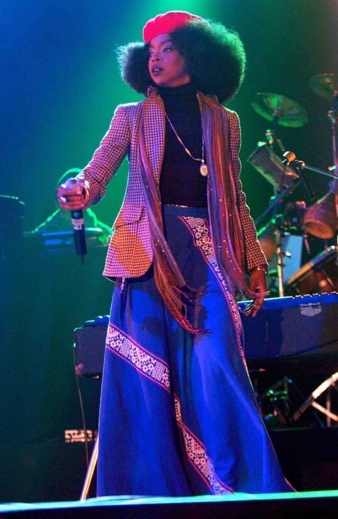 Lauryn Hill and Erykah Badu | LOUISE JONES Erykah Badu Style, Ms Lauryn Hill, Lauren Hill, Louise Jones, Meagan Good, Lauryn Hill, Erykah Badu, Neo Soul, Black Excellence