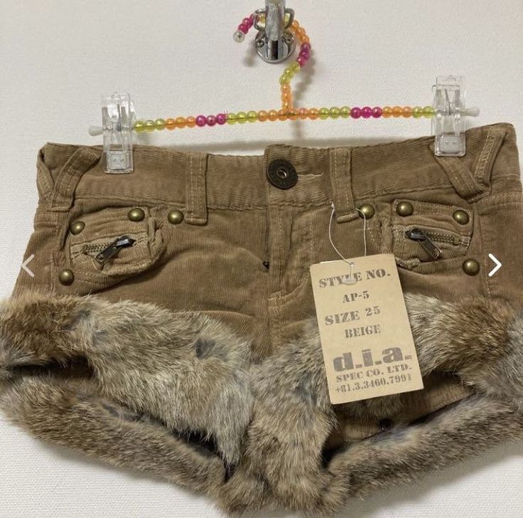 Fur Shorts Y2k, Mcbling Pants, Western Y2k, Gyaru Fashion, 2000s Fashion Outfits, Swaggy Outfits, 가을 패션, 2000s Fashion, Dream Clothes