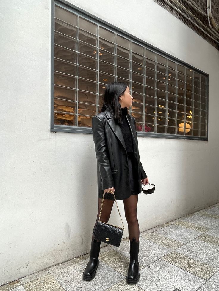 Leather Blazer Outfit Going Out, Leather Blazer Skirt Outfit, Black Silk Blazer Outfit, Leather Blazer With Dress, Leather Blazer Dress Outfit, Lbd Outfit Classy, Suzy Fashion, Black Leather Blazer Outfit, Lbd Outfit