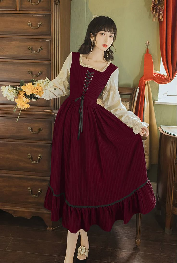 European Old Fashion, European Vintage Dress, Vintage European Aesthetic Fashion, European Vintage Fashion, Fantasy Maiden Dress, Old European Fashion, Old Style Dresses, Vintage Dress Aesthetic, European Dresses