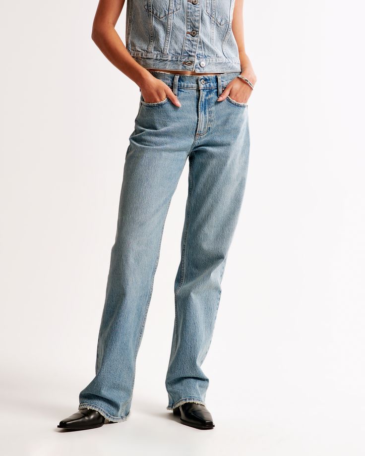 Embrace the nostalgia of the 90s with Abercrombie & Fitch's Women's Low Rise Baggy Jeans in Medium Tinted. Perfect for those who love a retro vibe, these jeans are a must-have for your casual wardrobe.

- Size: 30 SHORT
- Color: Medium Tinted
- Material: Pocket Bag - Polyester, Cotton Blend
- Gender: Female
- Fit: Low rise, 8.5” rise; relaxed at waist and hips; baggy, full-length leg
- Fabric: Vintage stretch for comfort and an authentic look

These jeans offer a versatile baggy fit that can be Low Rise Baggy Jeans, Baggy Jean, Women's Bottoms, I Accidentally, Casual Design, Low Rise Jeans, Pocket Bag, Retro Vibe, Baggy Jeans