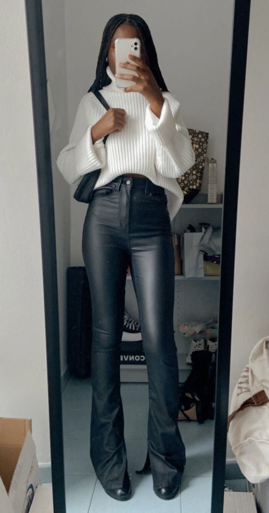 Black Leather Pants Outfit Winter, Diner Outfits, Colorado Fits, Leather Pants Outfit, Bar Outfit, Winter Fashion Outfits Casual, Cold Outfits, Classy Fashion, Mode Inspo