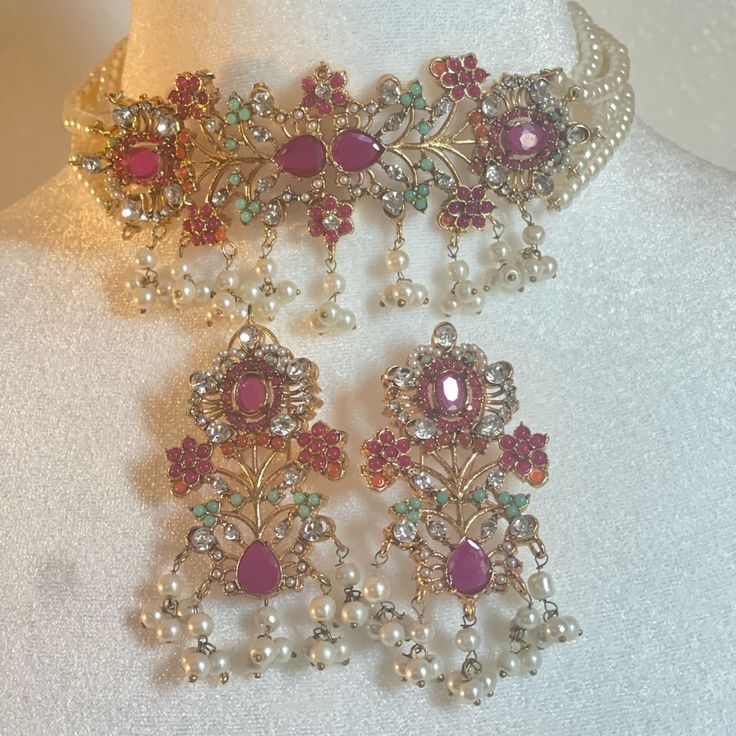 Jewelry Set. Ready To Ship Earrings On Lehenga, Shaadi Jewelry, Jewelry Pakistani, Antique Bridal Jewelry South Indian, Desi Jewelry Set, Pakistani Wedding Jewelry Sets, Pakistani Jewellery, Ethnic Jewelry Indian, Pakistan Jewelry