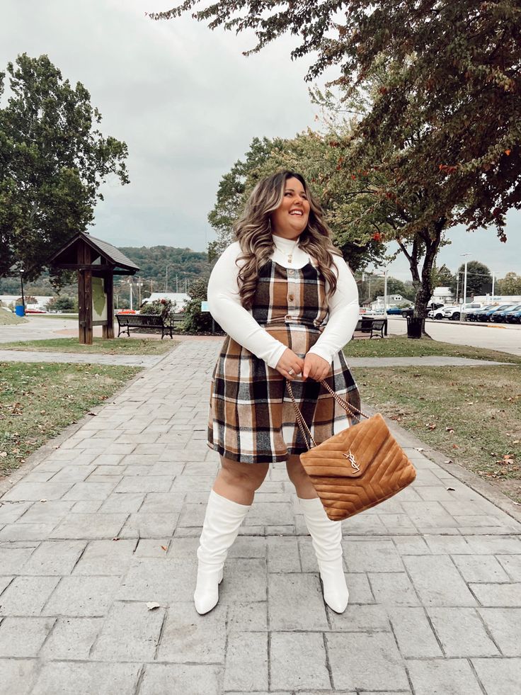 Plus Size Overall Dress Outfit, Sweater Dress Plus Size Outfit, Thanksgiving Outfits Women Plus Size, Plus Size Winter Dress, Plus Size Thanksgiving Outfit Ideas, Plus Size Thanksgiving Outfit, Recreation Outfits, Cute Plus Size Outfits, Plaid Dress Outfit