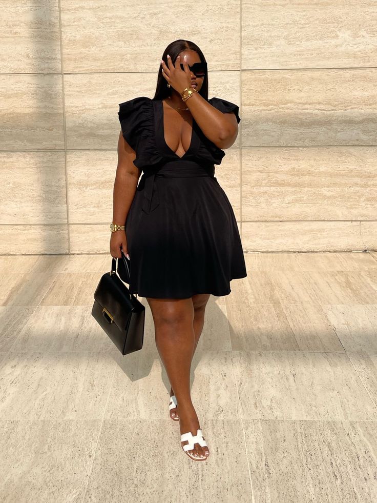 Causal Chic Outfits, Black Dress Outfit Casual, Black Plus Size Dress, Mommy Outfits, Chic Dress Classy, Classy Outfits For Women, African Inspired Clothing, Dinner Dress Classy, Black Dress Outfits