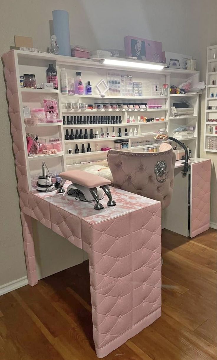 Nail Store Design Ideas, Basement Nail Room, Nail Room Painting Ideas, Hairstylist Set Up At Home, Nail Salon Desk Ideas, Nail Booth Setup, Nail Technician Vision Board, Nail Tech Desk Setup Bedroom, Tiny Nail Salon Ideas