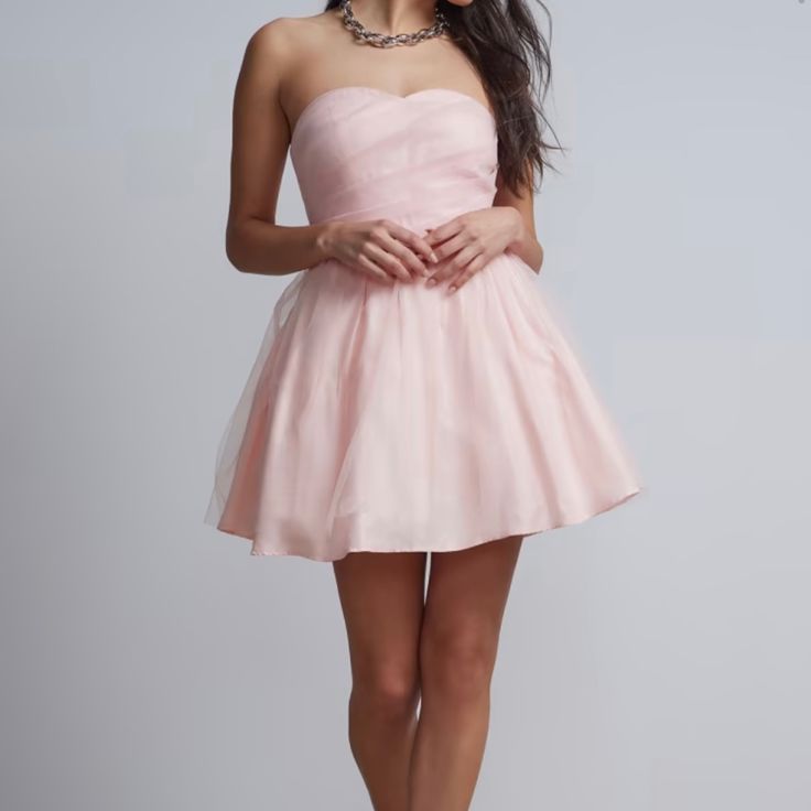 Pink A-line Mini Dress For Prom Season, Flowy Pink A-line Mini Dress, Strapless Pink Tulle Mini Dress, Glamorous Pink A-line Mini Dress, Pink A-line Mini Dress With Ruffles, Hoco Inspo, Pink Tulle Dress, Frilly Dresses, Goddess Dress