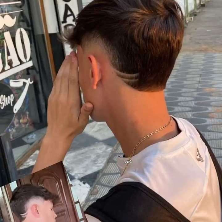 Haircut Selfie, Barber Haircuts, Photo Hijab, Burst Fade, Men Haircut Curly Hair, Mens Hairstyles Thick Hair, Cute Hairstyle, Men Stylish Dress, Hijab Girl