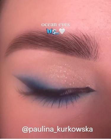 Blue Ocean Eyeshadow Look Blue Eyeshadow Tutorial, Blue Eyeliner Makeup, Blue Eyeshadow Makeup, Blue Makeup Looks, Prom Eye Makeup, Prom Makeup Looks, Ocean Eyes, Eye Makeup Techniques, Eye Makeup Pictures