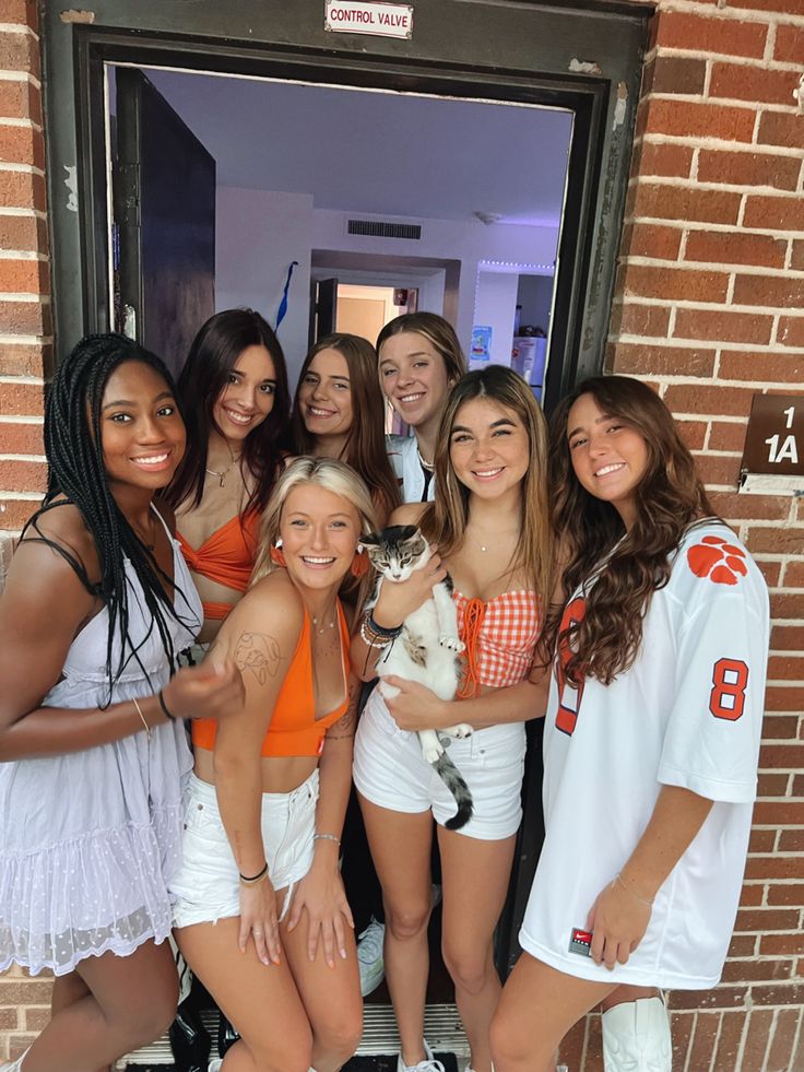 Clemson Football Outfits, Clemson Sorority, Clemson Game Day Outfits, Clemson University Aesthetic, Clemson Aesthetic, Clemson Gameday Outfit, Auburn Gameday Outfit, Clemson Gameday, Frat Party Outfit