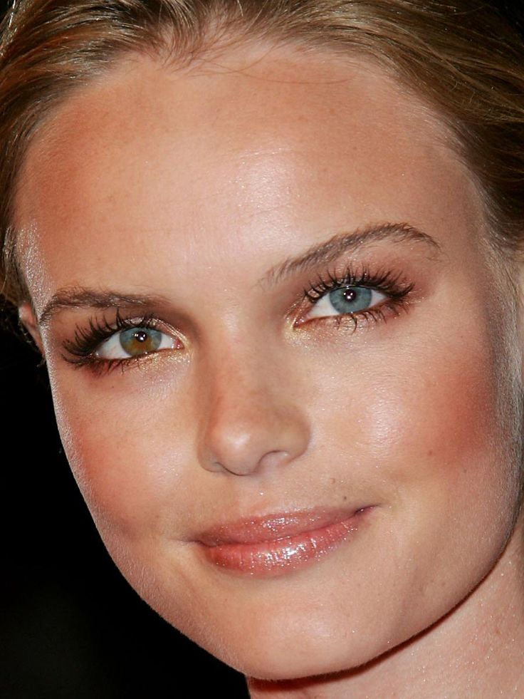 Kate Bosworth..those eyes.. Kate Bosworth Makeup, Celebrities With Hooded Eyes, Makeup Hooded Eyes, Eyeshadow Application, Red Carpet Makeup, Burberry Beauty, 20 Makeup, Learn Makeup, Celebrity Makeup Looks