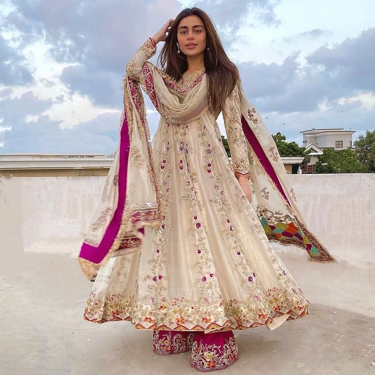 Pakistani Bridal Inspo 🕊 on Instagram: “Love the trousers paired with this anarkali dress 😍💗 @sadafkanwal 🌸 Outfit @parniyaanbyayesha . . . . . . #wedding #pakistan…” Sadaf Kanwal, Pakistani Formal Dresses, Pakistani Wedding Outfits, Pakistani Dresses Casual, Pakistani Fashion Party Wear, Pakistani Fancy Dresses, Beautiful Pakistani Dresses, Indian Dresses Traditional, Traditional Indian Outfits