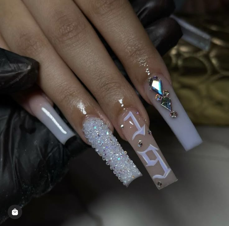 White Nails Acrylic Birthday, 25 Birthday Nail Designs, 21st Birthday Nails White, 19 Birthday Nails Short, 20 Birthday Nails Designs, Birthday Nail Set Ideas Coffin, 19th Birthday Nails Ideas Long, 19th Birthday Acrylic Nails, Sagitarrius Birthday Nails