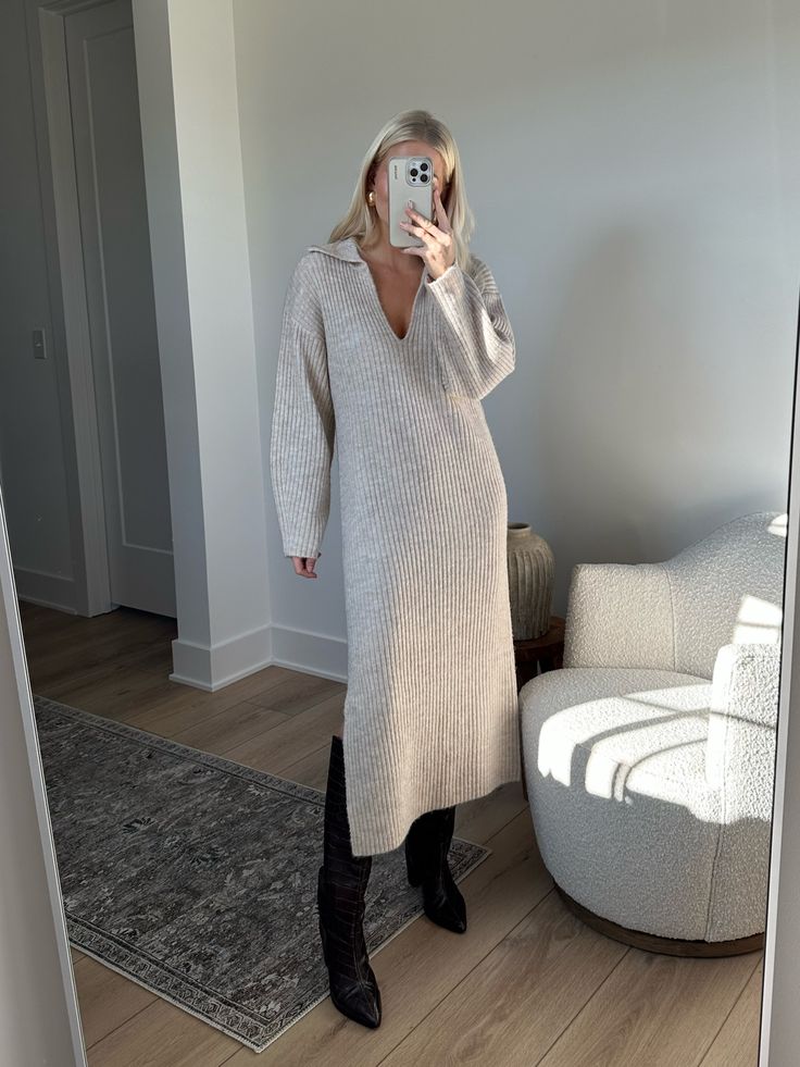 Maxi Sweater Dress Outfit, Gray Sweater Dress Outfit, Sweater Dress Outfit Winter, Maxi Sweater Dress, Maxi Sweater, Sweater Dress Casual, Sweater Dress Outfit, Maxi Outfits, Maxi Dress Outfit