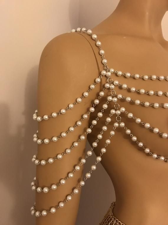 Pearl Shoulder Necklace, Shoulder Jewelry, Shoulder Necklace, Body Chains, Necklace Wedding, Body Chain Jewelry, Beaded Bags, Body Jewellery, Gold Pearl